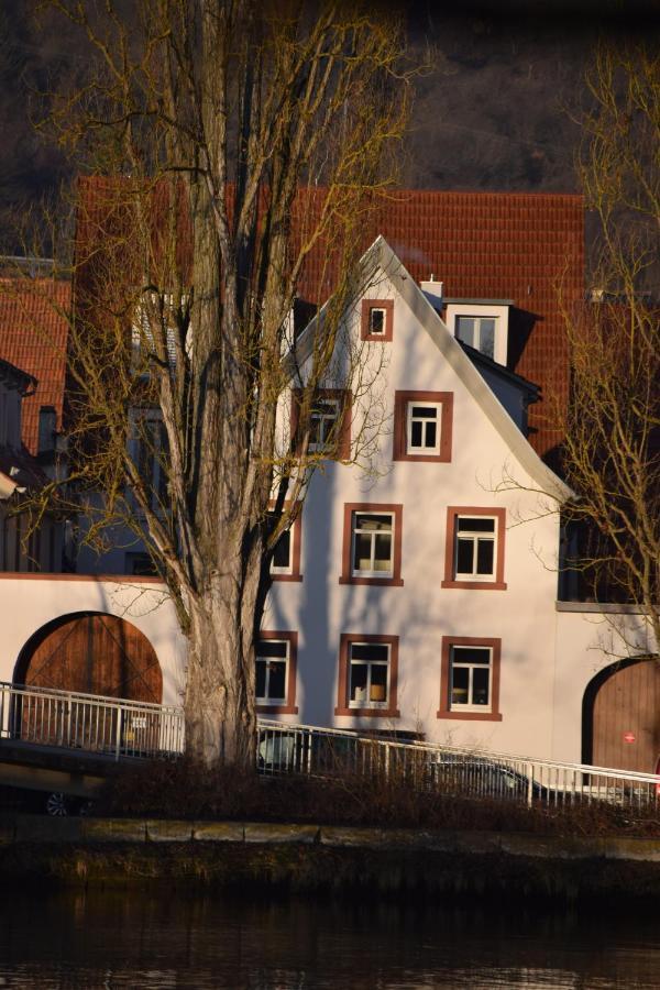 Maindrei - Schlafen Am Fluss Hotell Margetshöchheim Exteriör bild