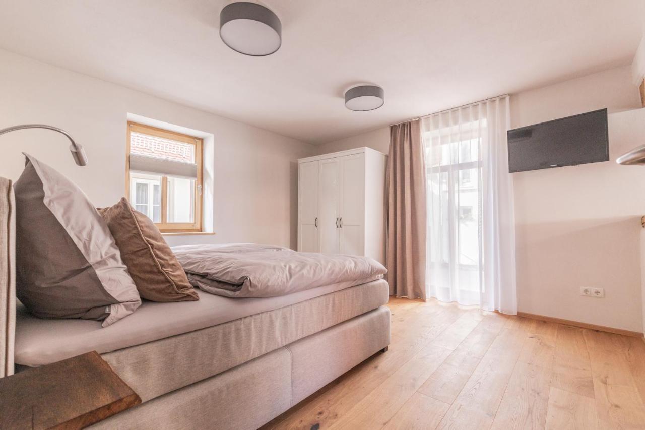 Maindrei - Schlafen Am Fluss Hotell Margetshöchheim Exteriör bild