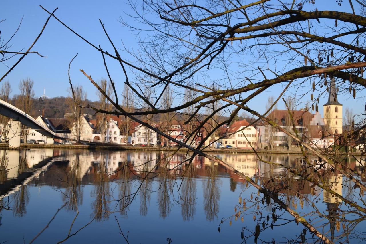 Maindrei - Schlafen Am Fluss Hotell Margetshöchheim Exteriör bild